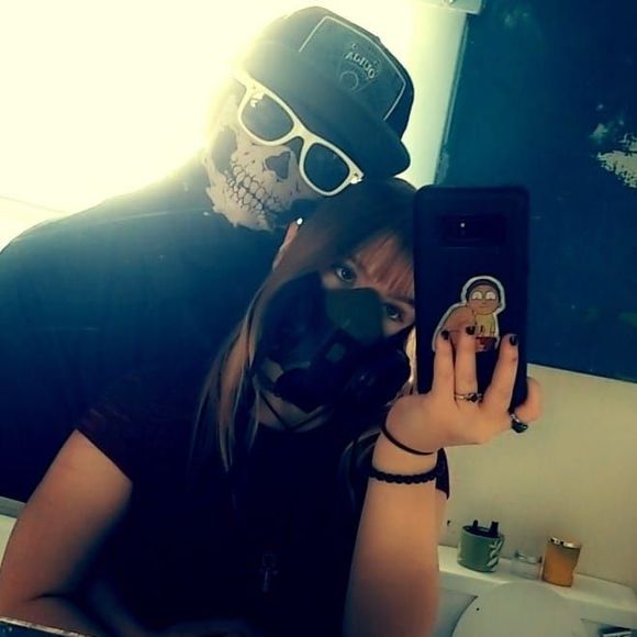 Meet your Posher, Scarlet - Picture 1 of 1